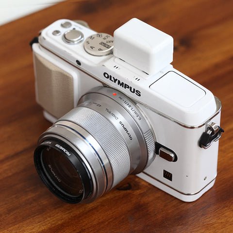 Picture of OnSlot On-Hot Shoe Cleaner (Piano White Edition)