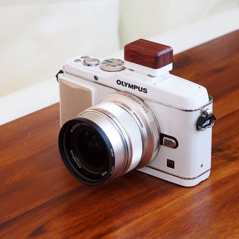 Picture of Rosewood OnSlot On-Hot Shoe Cleaner (White Platform Edition)